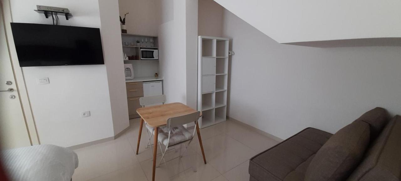 Regina'S Place Or Akiva Exteriér fotografie